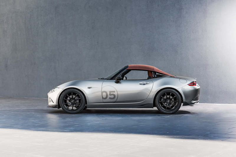 Illustration for article titled The Mazda MX-5 Spyder And Speedster Concepts Prove Roofs Are Overrated And So Are Windshields